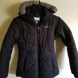 Girl's black Columbia coat. Excellent condition!